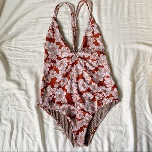 ACACIA• VENEZUELA (M)• RUST MAGNOLIA